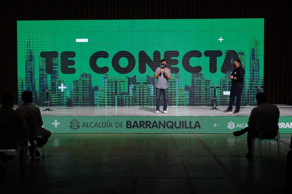 Alcalde de Barranquilla Jaime Pumarejo presenta alba, el chatbot de la ciudad